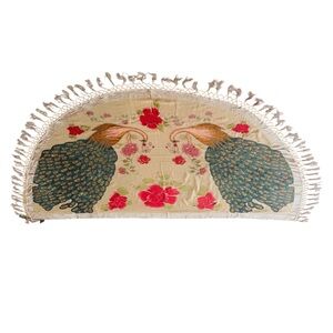 🔴 Elegant Peacock Embroidered Shawl